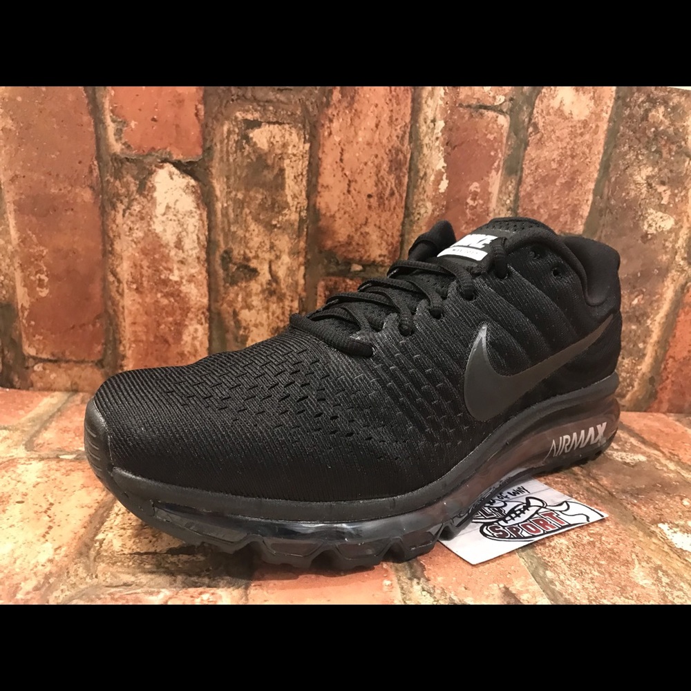 NEW Nike Air Max 2017 Triple Black Vapormax Plus - Picture 7 of 8